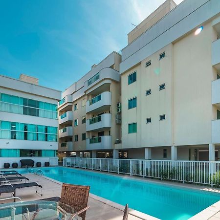 Aluguel Apartamento 2 Quartos Com Piscina บอมบินญัส ภายนอก รูปภาพ