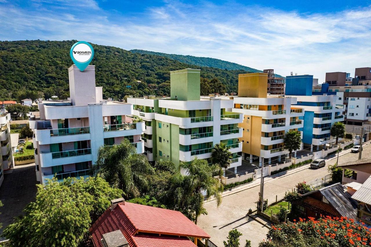 Aluguel Apartamento 2 Quartos Com Piscina บอมบินญัส ภายนอก รูปภาพ
