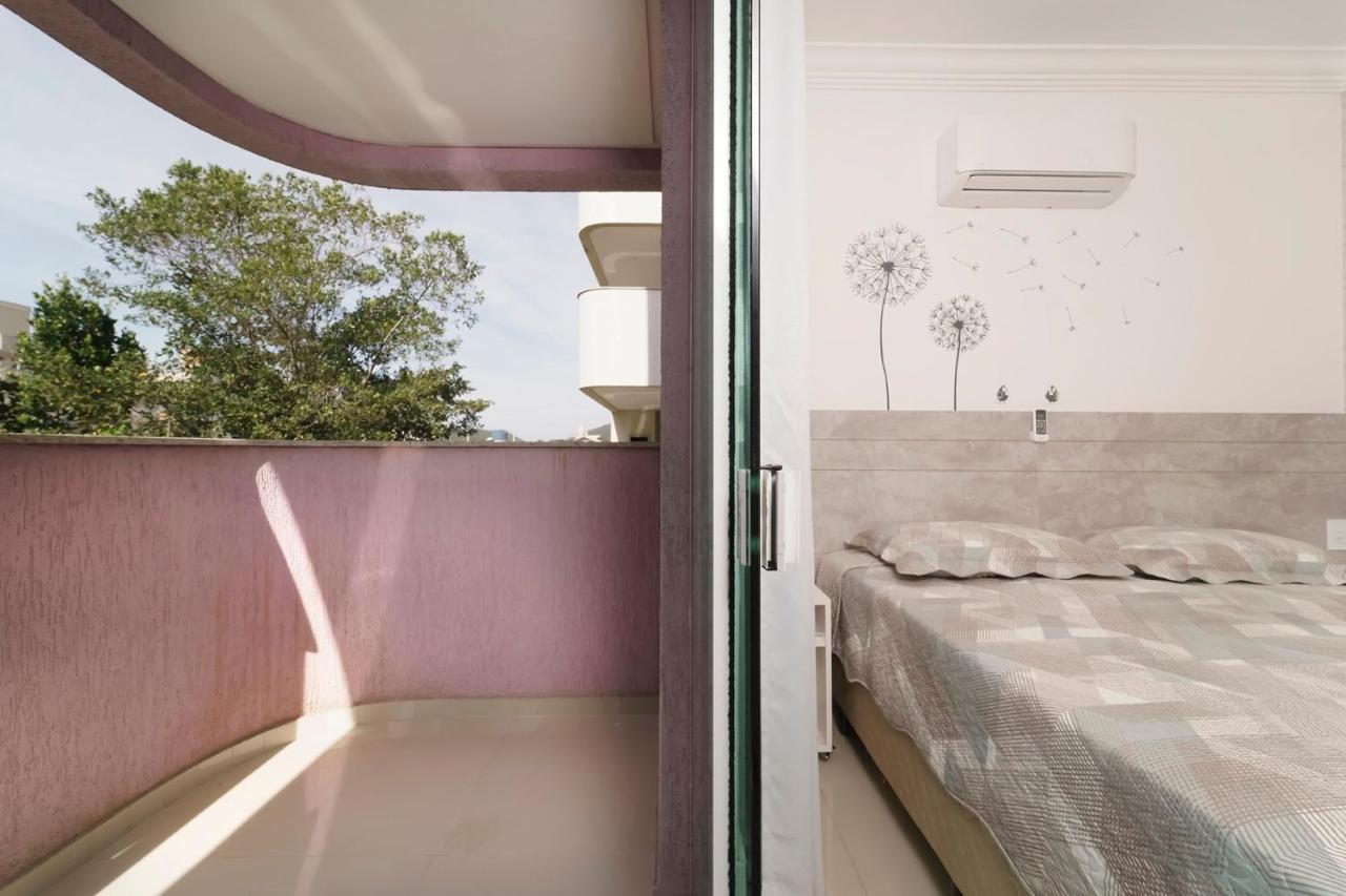 Aluguel Apartamento 2 Quartos Com Piscina บอมบินญัส ภายนอก รูปภาพ