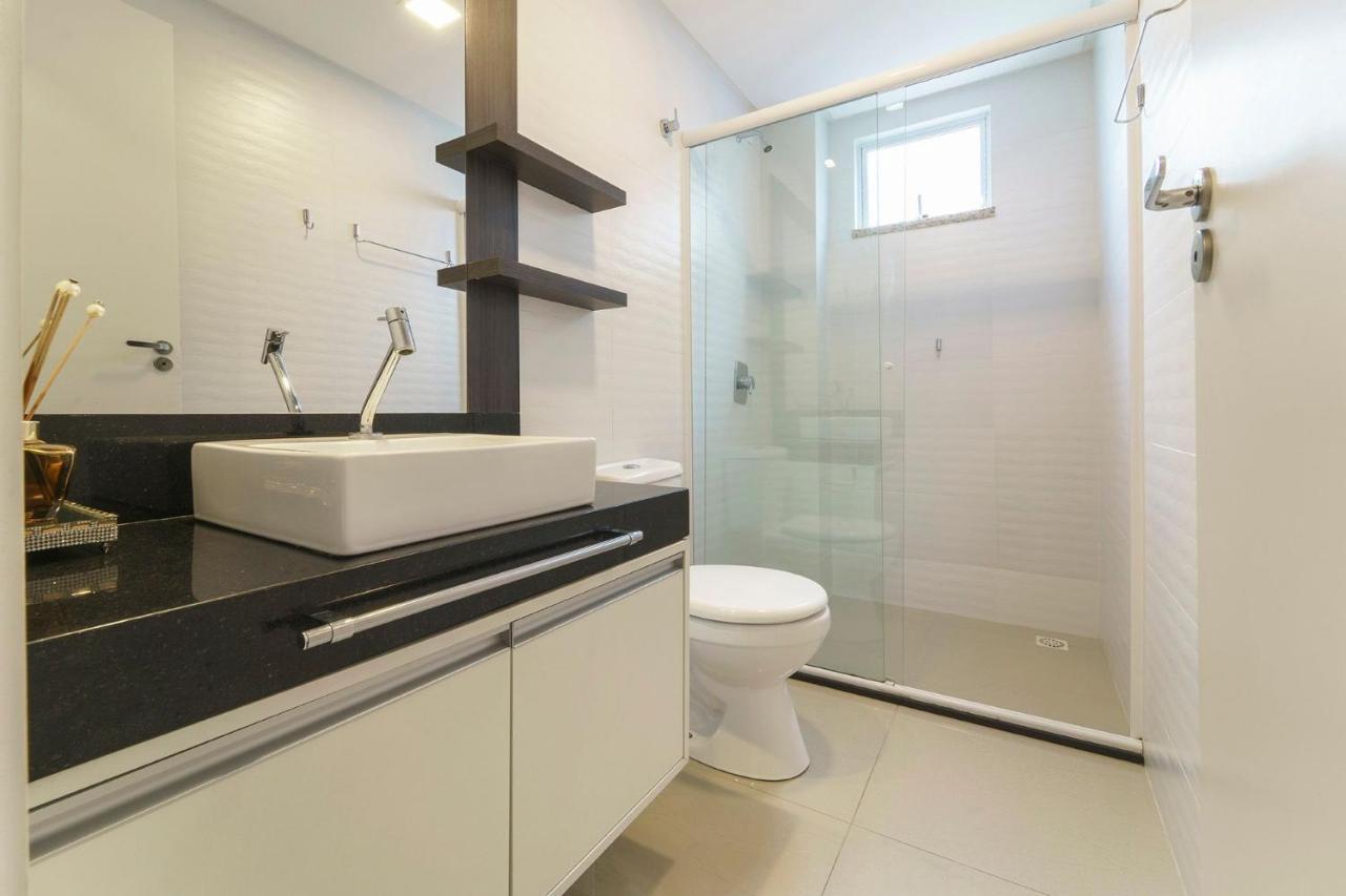 Aluguel Apartamento 2 Quartos Com Piscina บอมบินญัส ภายนอก รูปภาพ