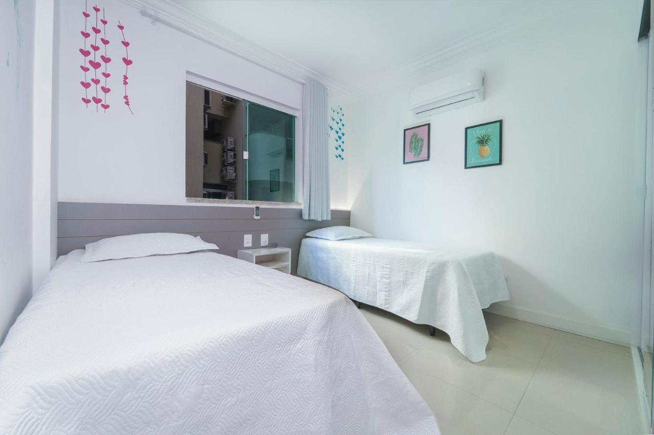 Aluguel Apartamento 2 Quartos Com Piscina บอมบินญัส ภายนอก รูปภาพ