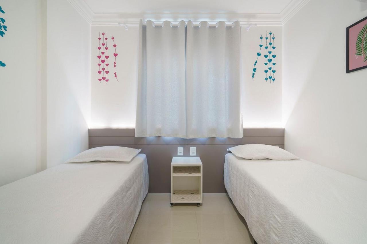 Aluguel Apartamento 2 Quartos Com Piscina บอมบินญัส ภายนอก รูปภาพ