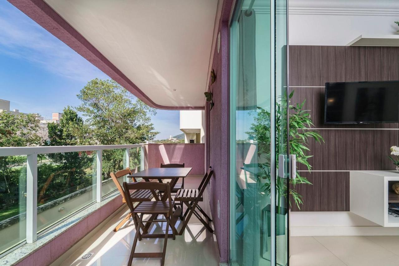 Aluguel Apartamento 2 Quartos Com Piscina บอมบินญัส ภายนอก รูปภาพ