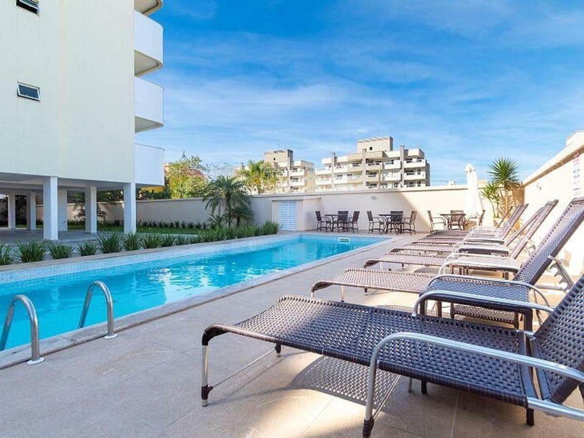 Aluguel Apartamento 2 Quartos Com Piscina บอมบินญัส ภายนอก รูปภาพ